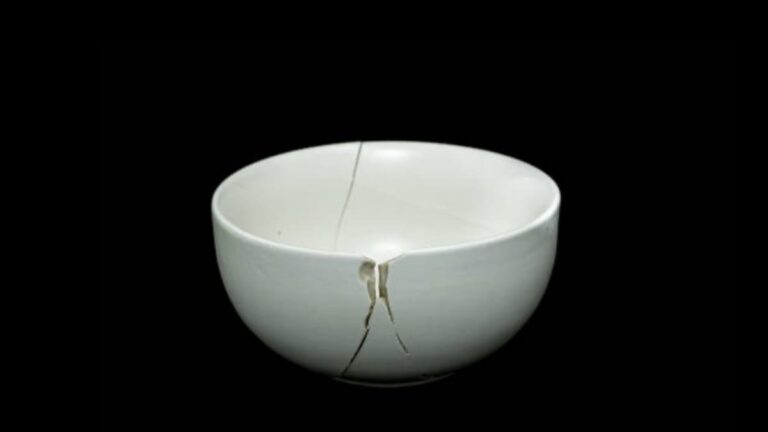 【厚労省データ分析】40代男性の婚姻歴は、若い女性との結婚確率にどう影響するのか？