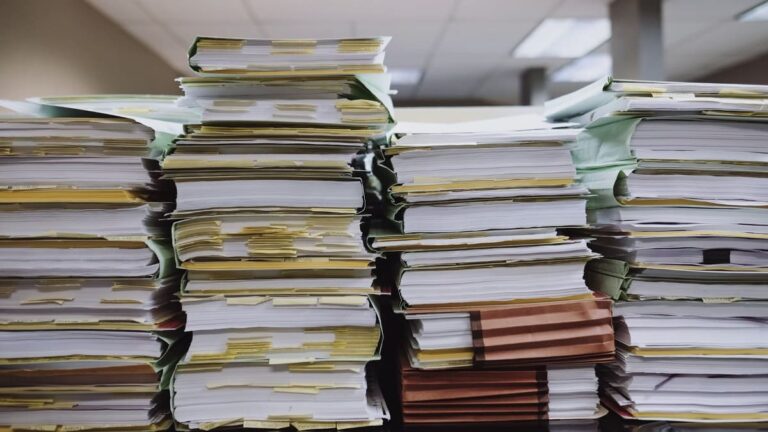 【診断】なぜ、その頑張りは「おじさん臭い」と一蹴されるのか？- 女性300人の本音で学ぶ、40代外見戦略5つのボトルネック